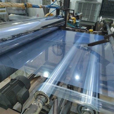 Blister de thermoformage sous vide emballant une feuille de plastique transparente rigide en PVC